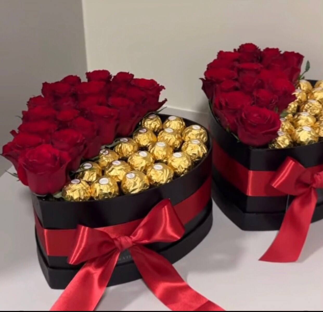 باکس قلبی گل وشکلات باگل رزطبیعی